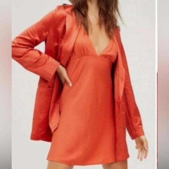 Free People Satin Silk Viscose Orange Rust Tailored Long Blazer Jacket Sz Medium - Picture 1 of 13
